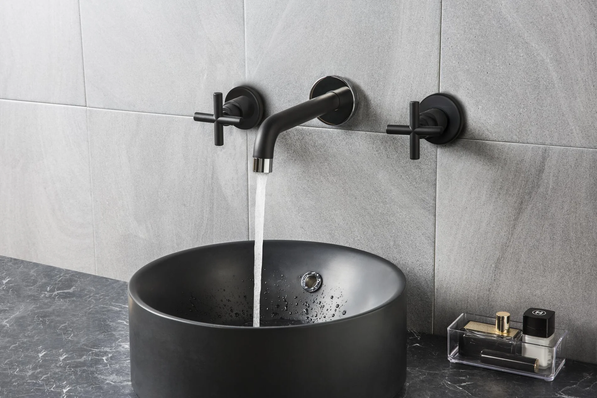 grifo de lavabo empotrado